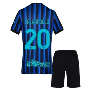 Inter Milan 2025/26 Thuistenue voor Kinderen – Hakan Çalhanoğlu #20 – Voetbalshirt met Korte Mouwen + Korte Broek