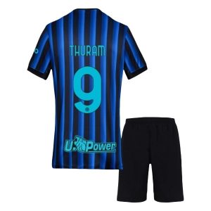 Inter Milan 2025/26 Thuistenue voor Kinderen – Marcus Thuram #9 – Voetbalshirt met Korte Mouwen + Korte Broek