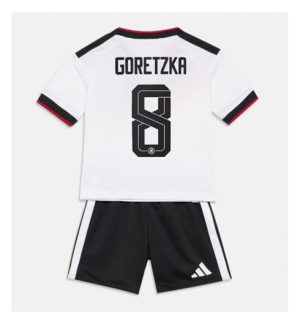 Duitsland Leon Goretzka #8 Thuis tenue Kids WK 2026 Voetbalshirt Shorts Set